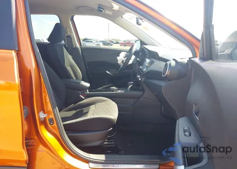 2023 Nissan Kicks Sv Xtronic Cvt from USA, damaged, VIN 3N1CP5CV6PL511726